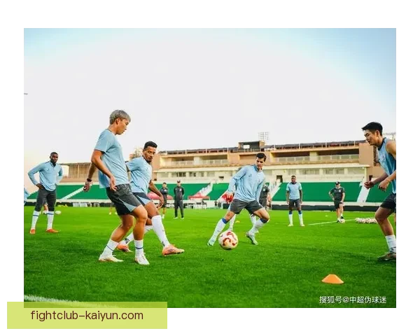 上海申花俄罗斯主帅状态回暖，球队表现逐渐稳定